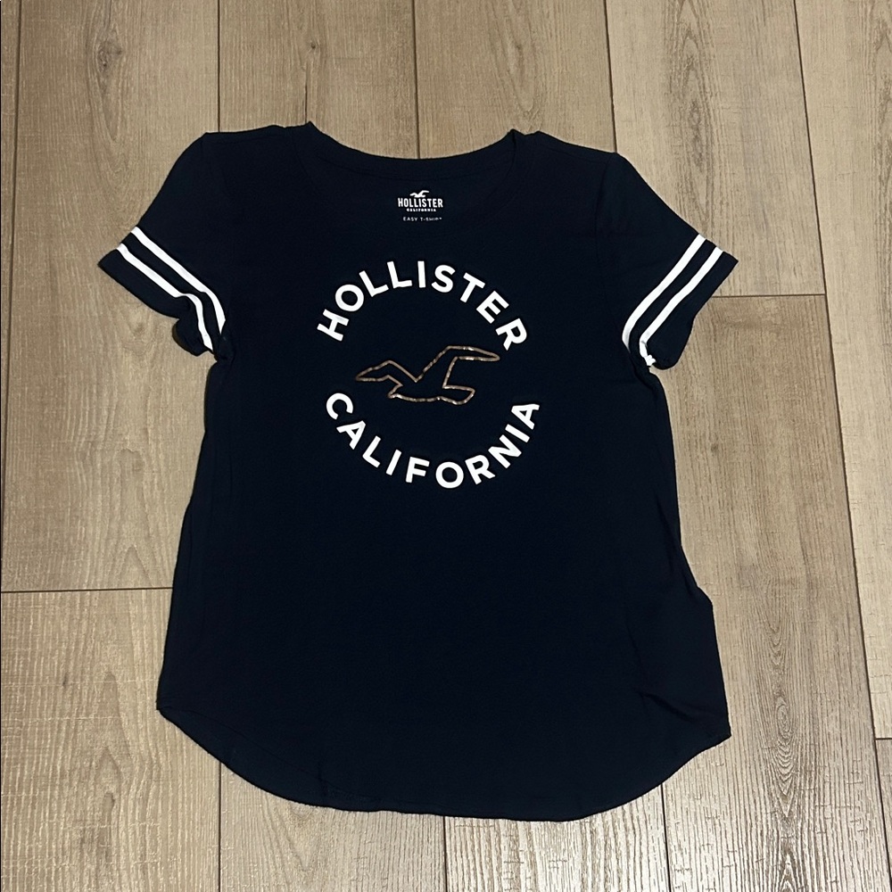 Hollister Navy Short Sleeve California Logo Tee with White Sleeve Stripes